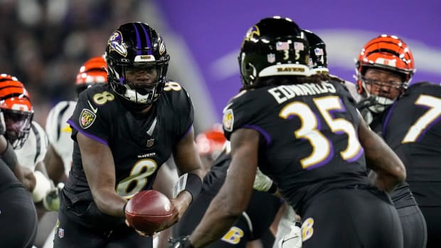 El mariscal de campo de los Baltimore Ravens, Lamar Jackson